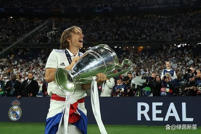 关于日本完胜中国,莫德里奇刷新纪录的信息 关于日本完胜中国,莫德里奇刷新纪录的信息