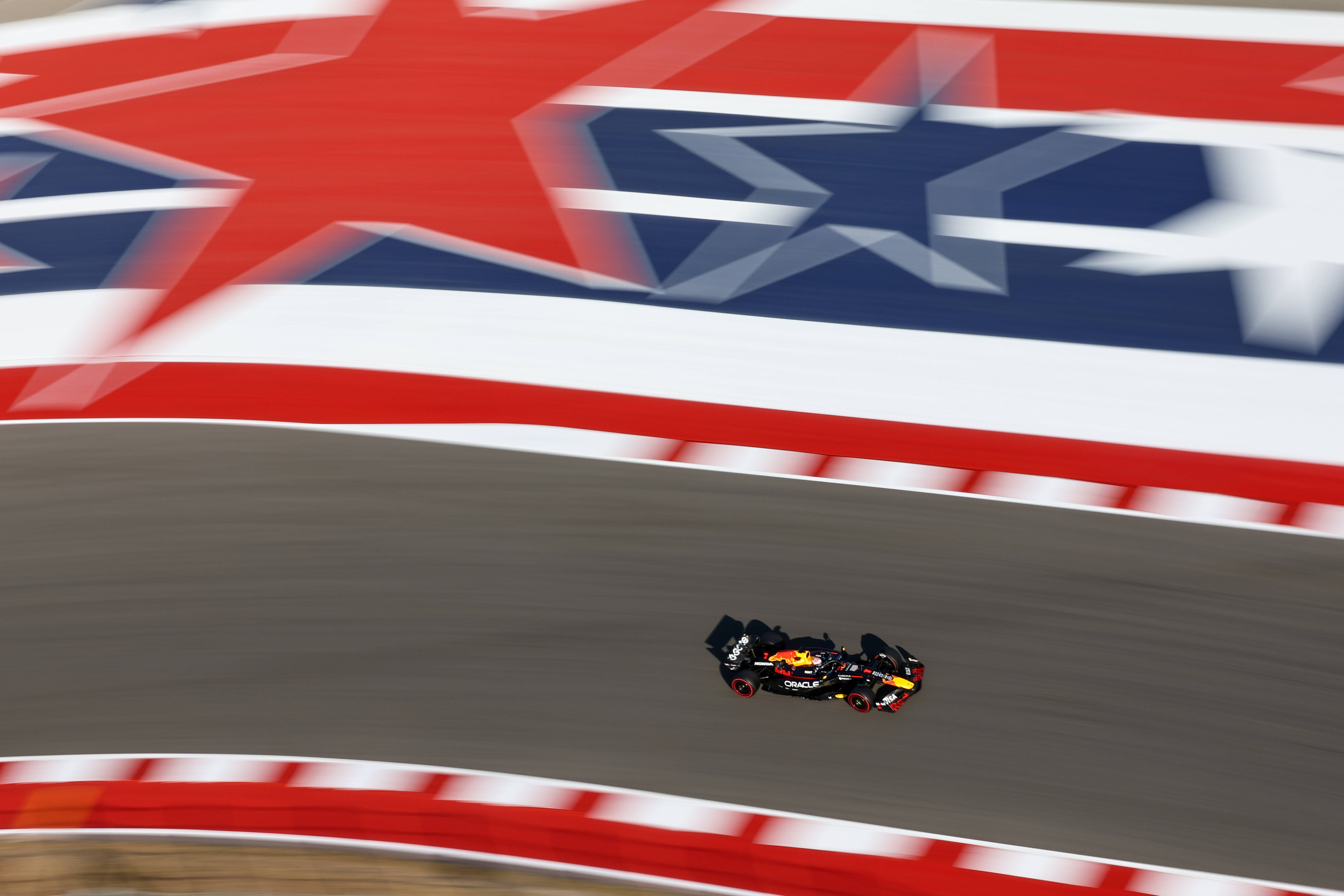 哈斯车队逆转迈凯伦，维斯塔潘点燃赛场的简单介绍