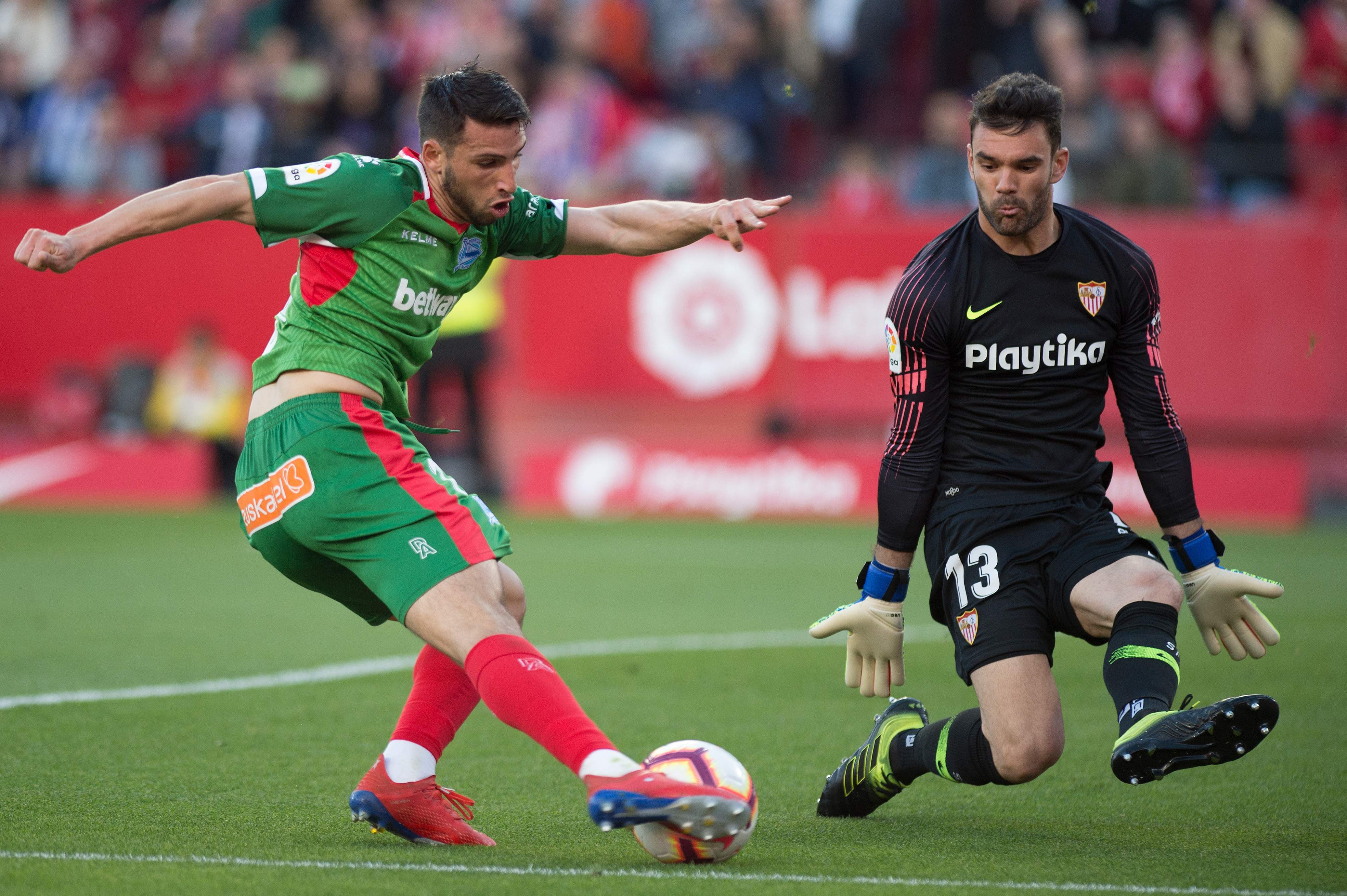 开云体育平台APP-莱切斯特城对决狼队，双方实力对比的简单介绍